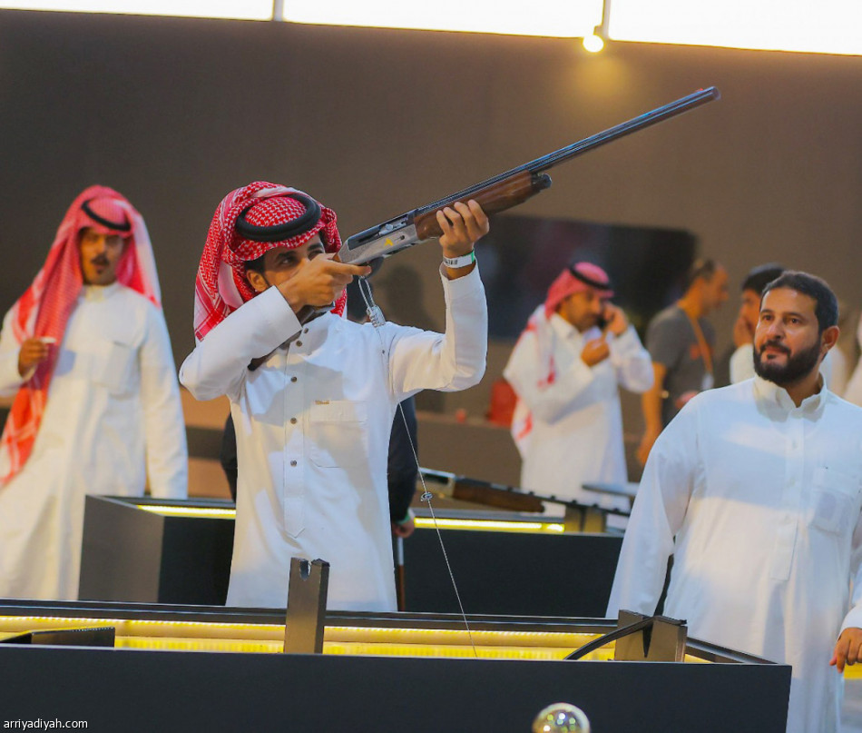 ملهم
تودع معرض الصقور والصيد