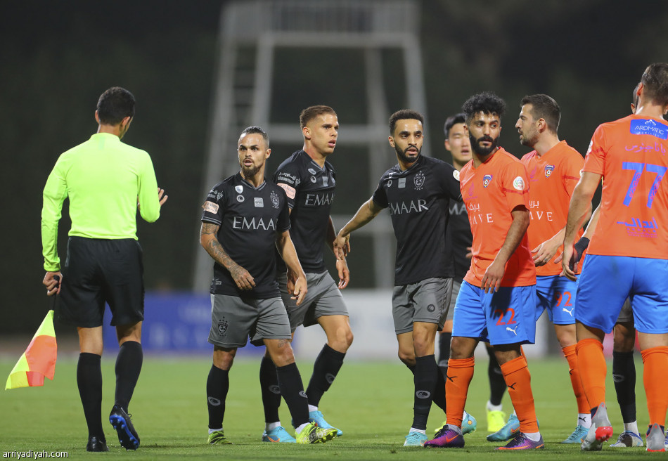 الفيحاء يسقط الهلال.. ويقلل حظوظه في اللقب