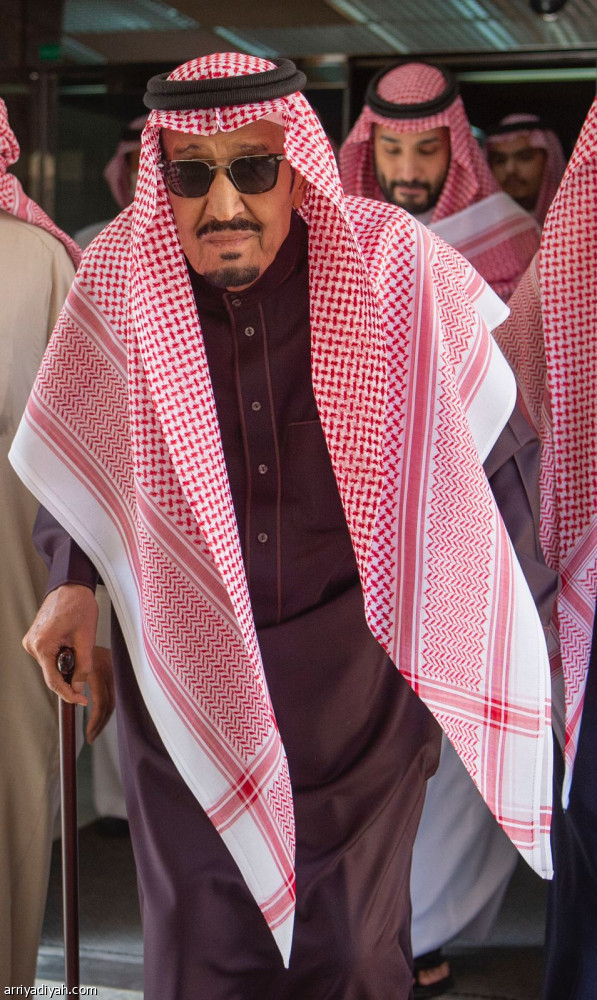 خادم الحرمين الشريفين يغادر المستشفى بعد إجراء فحوصات طبية ناجحة