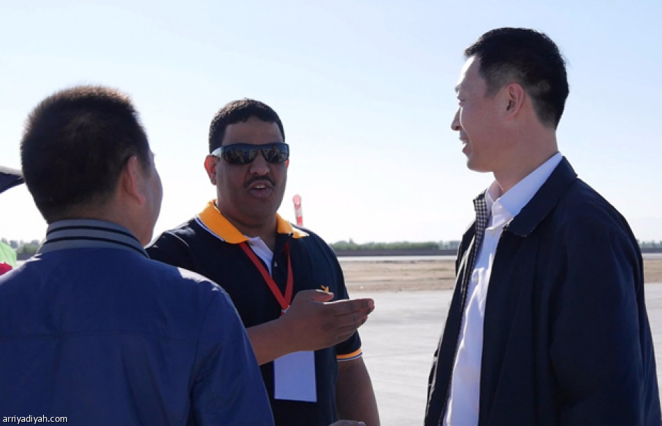السويلم يفتتح  أول مطار رياضي في الصين