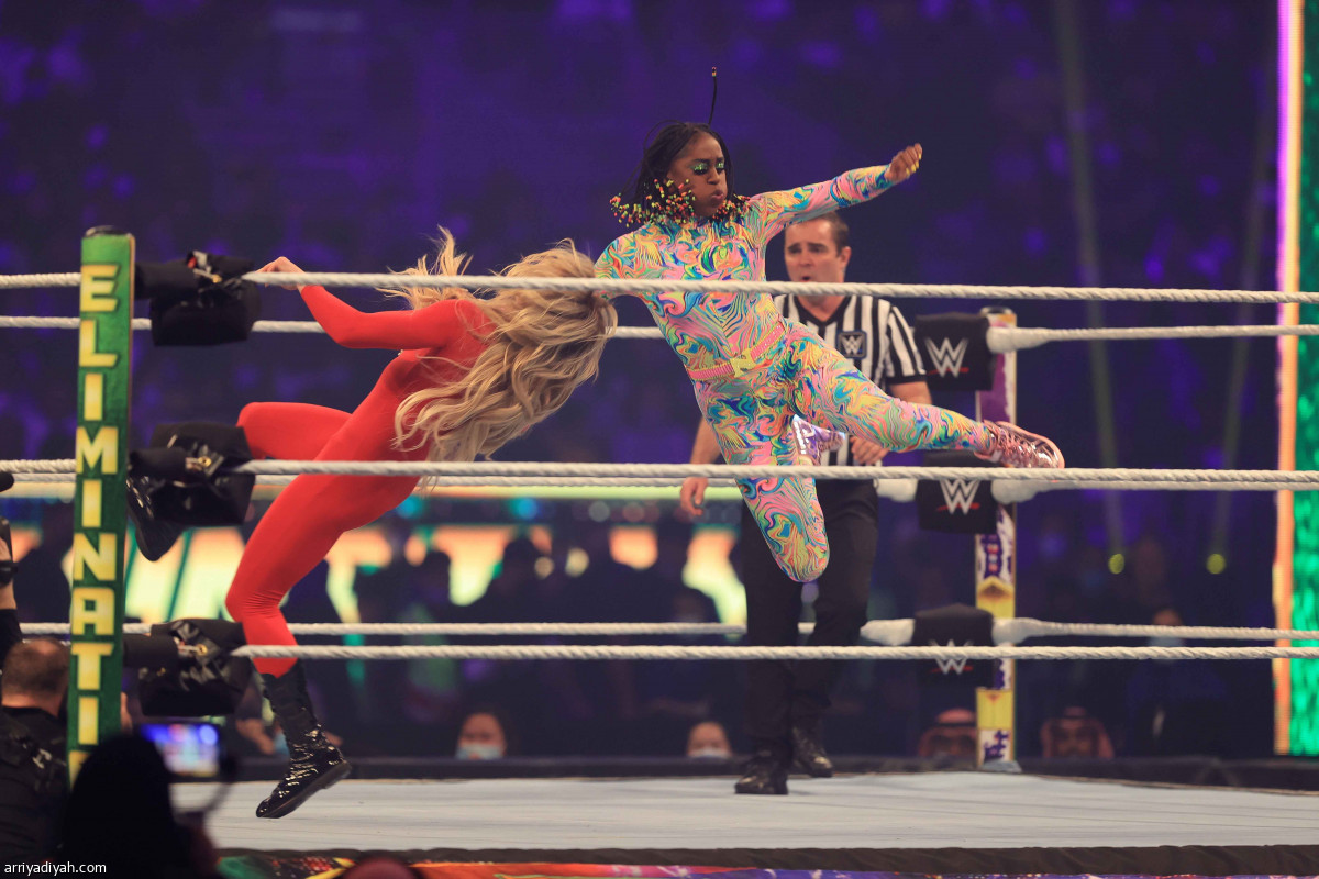 نجوم WWE يتألقون في جدة