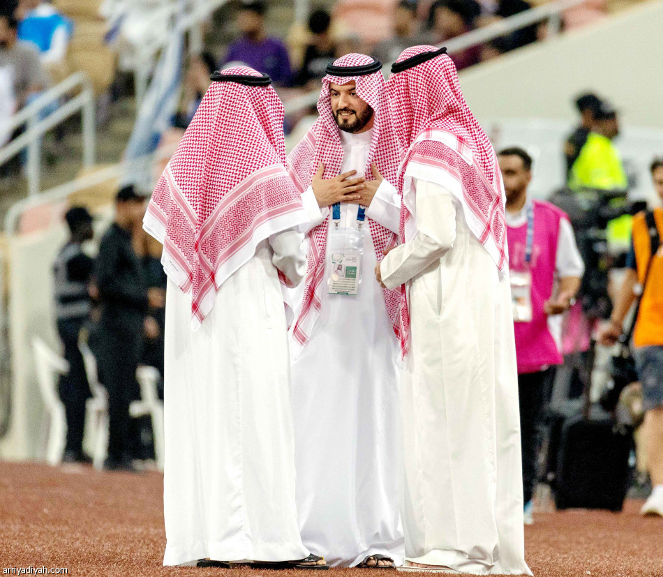 النيران الصديقة
تعود إلى «الكلاسيكو»