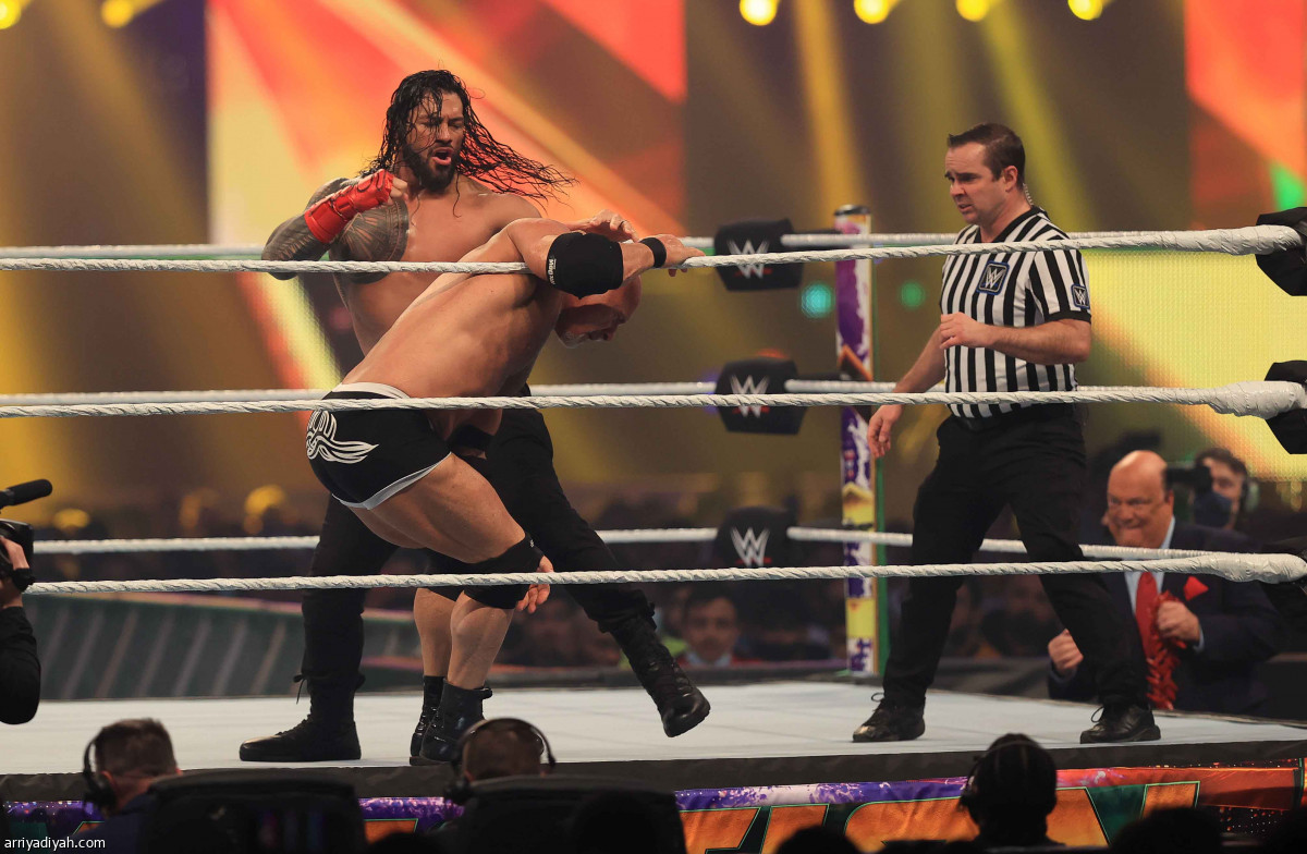 نجوم WWE يتألقون في جدة