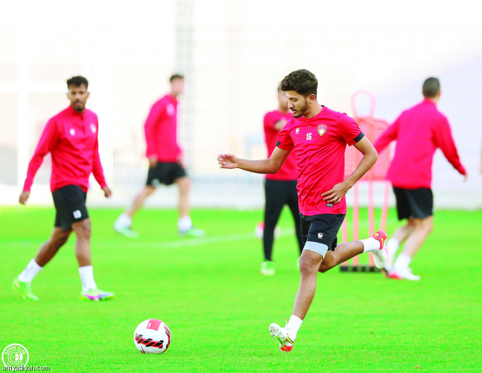 ديربي عسير
لا يعرف نظافة الشباك