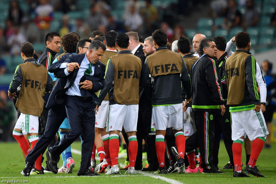 المكسيك تفسد مفاجأة نيوزيلندا بثنائية في كأس القارات