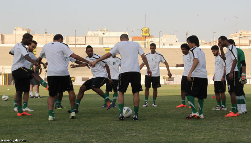قبل مواجهة دور الاربعة بكاس العرب : الأخضر يهدد منتخب ليبيا بالمربعات والمثلثات