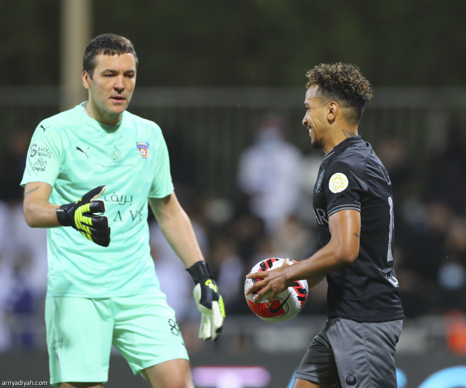 الفيحاء يسقط الهلال.. ويقلل حظوظه في اللقب
