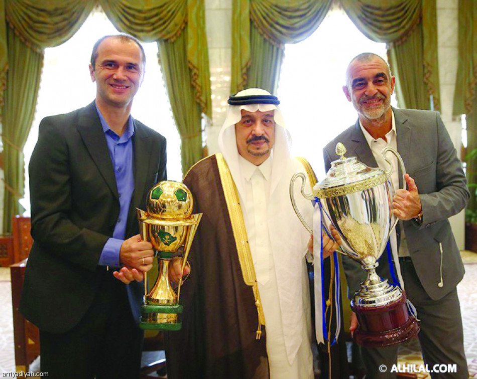أبطال كأسي الملك والسوبر في حضرة أمير الرياض