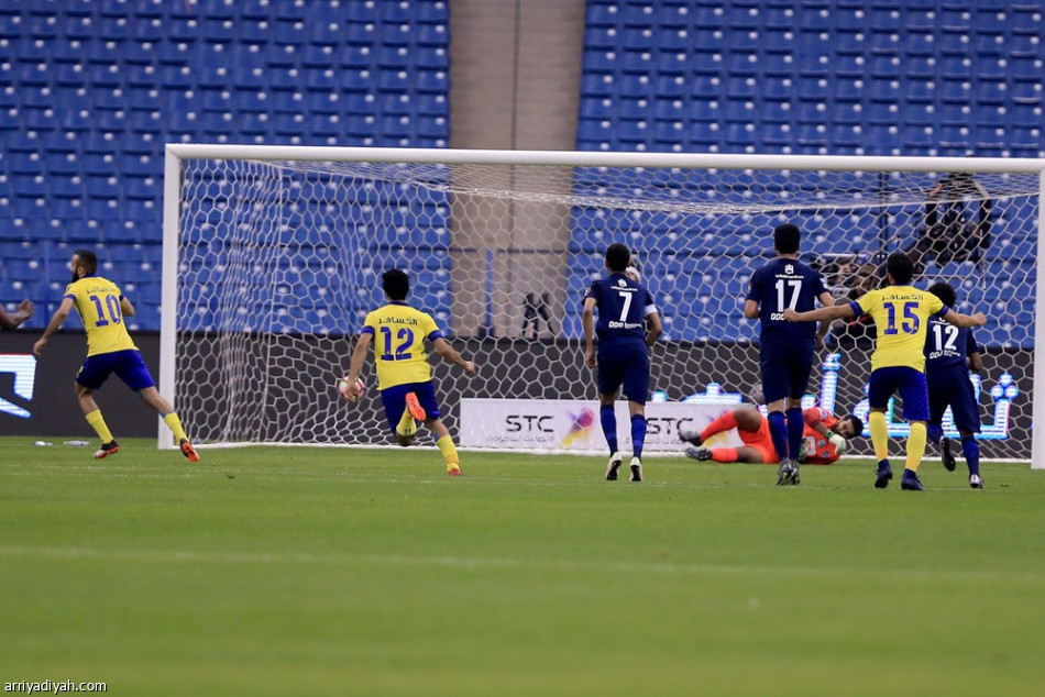 النصر يقصي الهلال ويتأهل لنهائي كأس ولي العهد