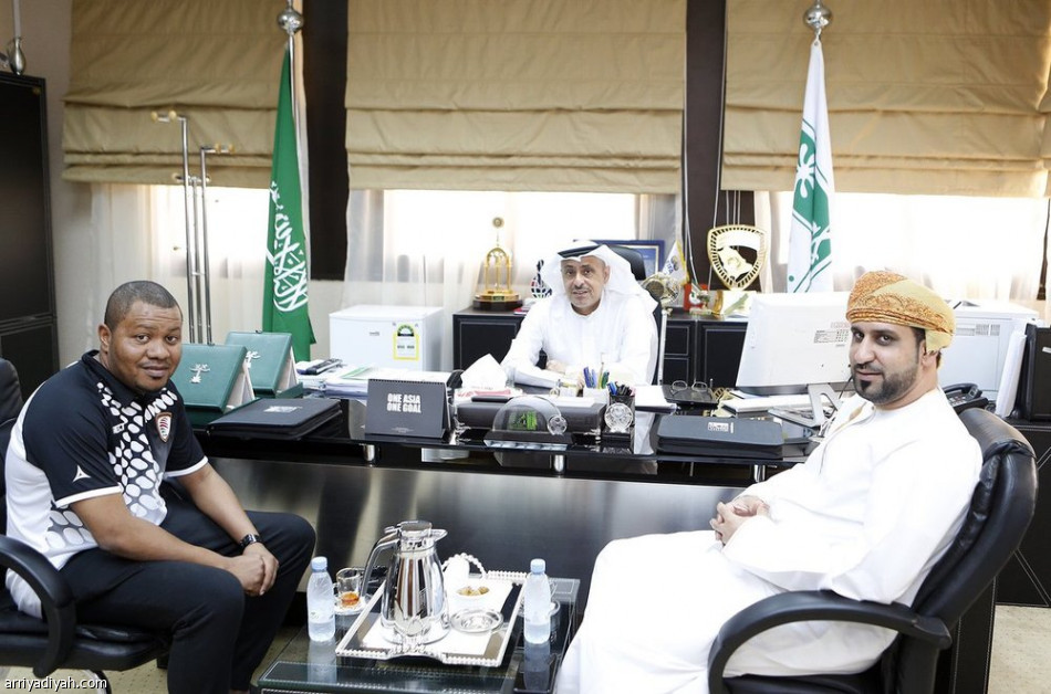 شراكة بين الاتحادين السعودي والعماني لكرة القدم لتطوير اللعبة