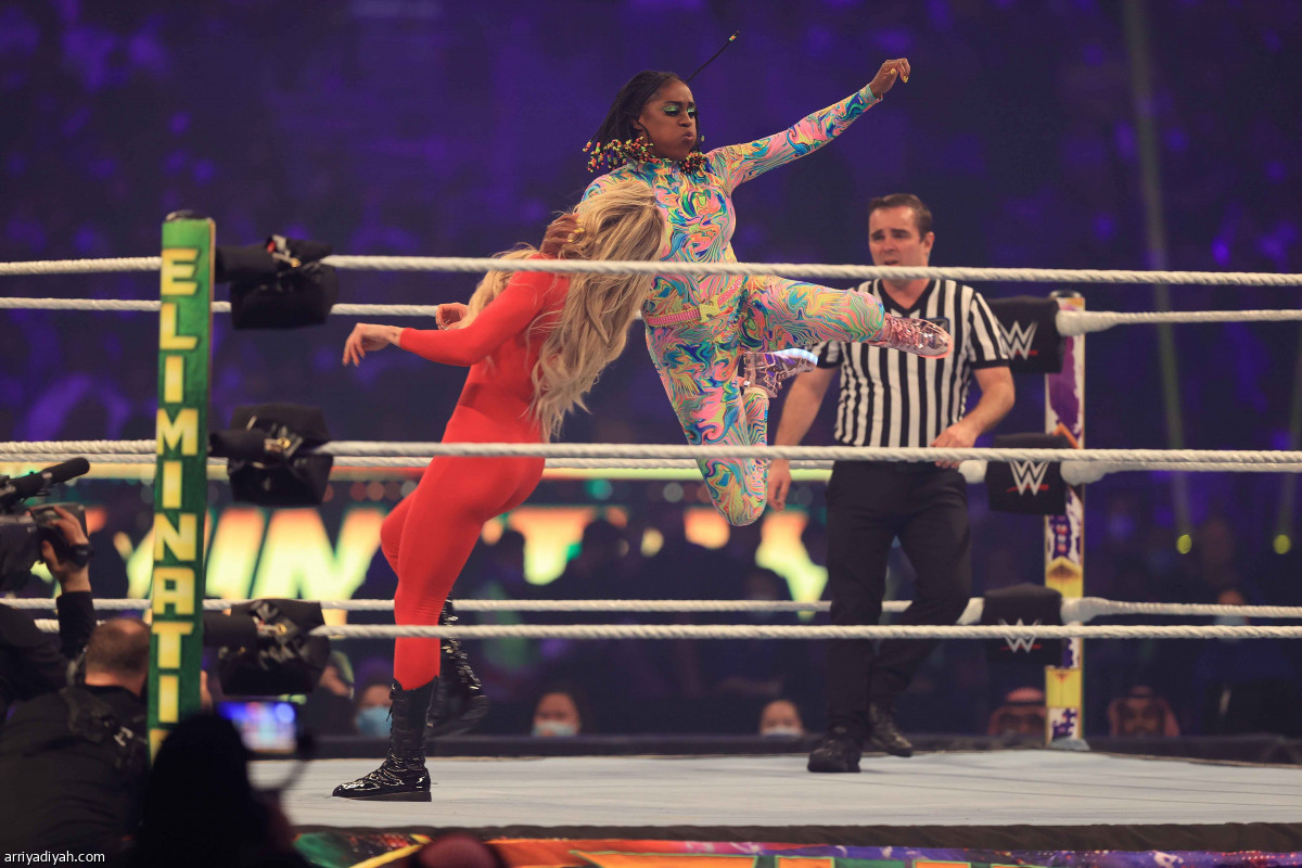 نجوم WWE يتألقون في جدة