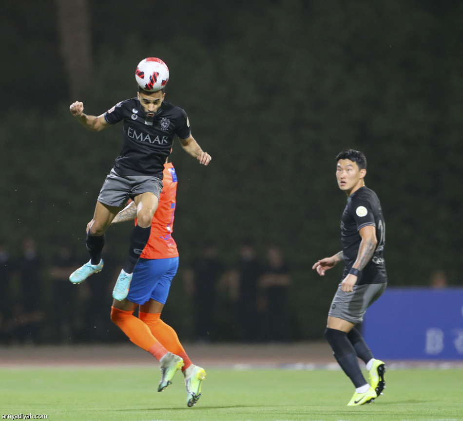 الفيحاء يسقط الهلال.. ويقلل حظوظه في اللقب