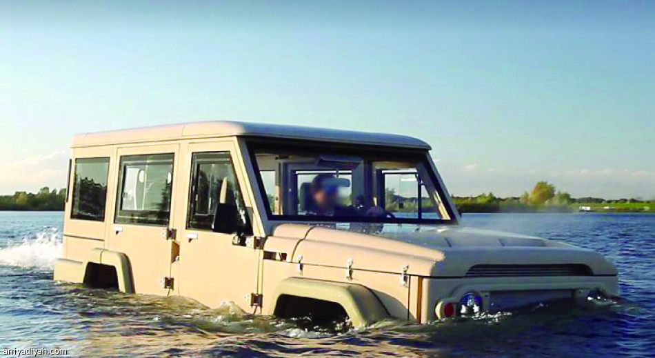 السيارة البرمائية
تجربة البر والبحر